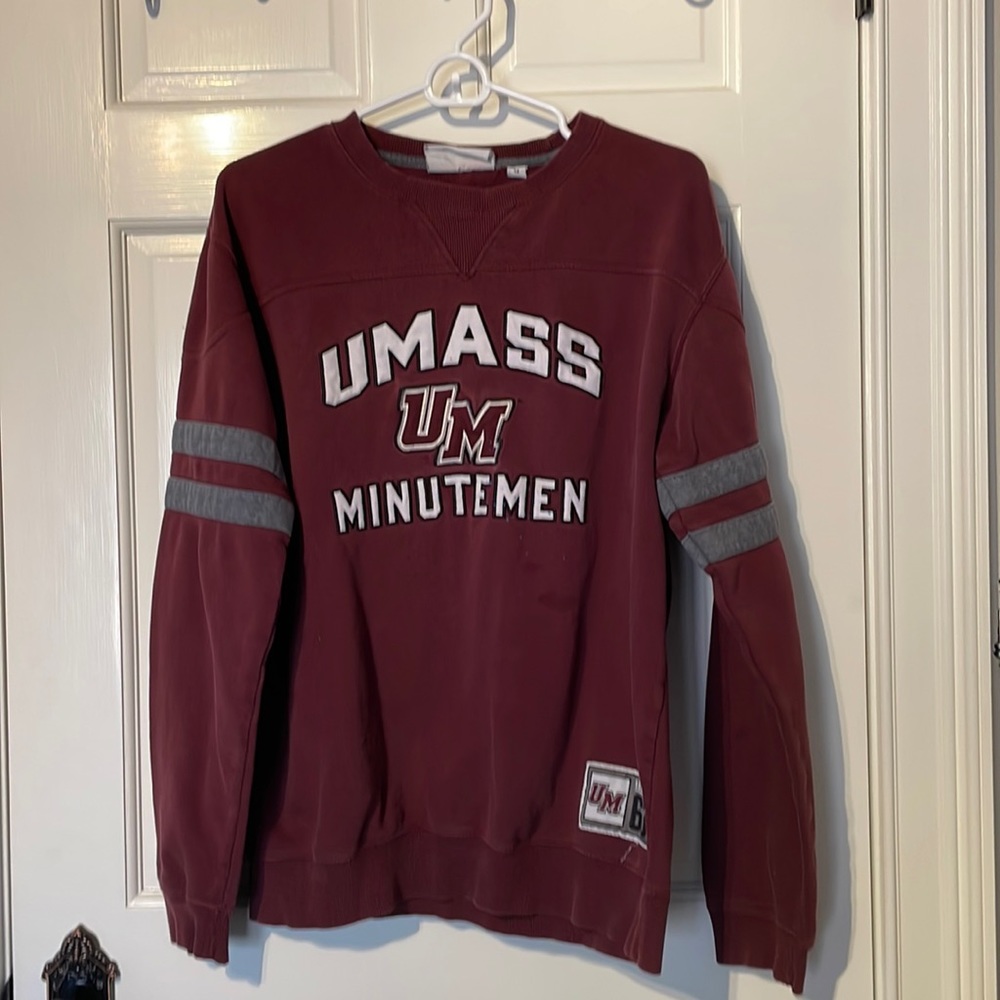 UMass medium maroon crew neck